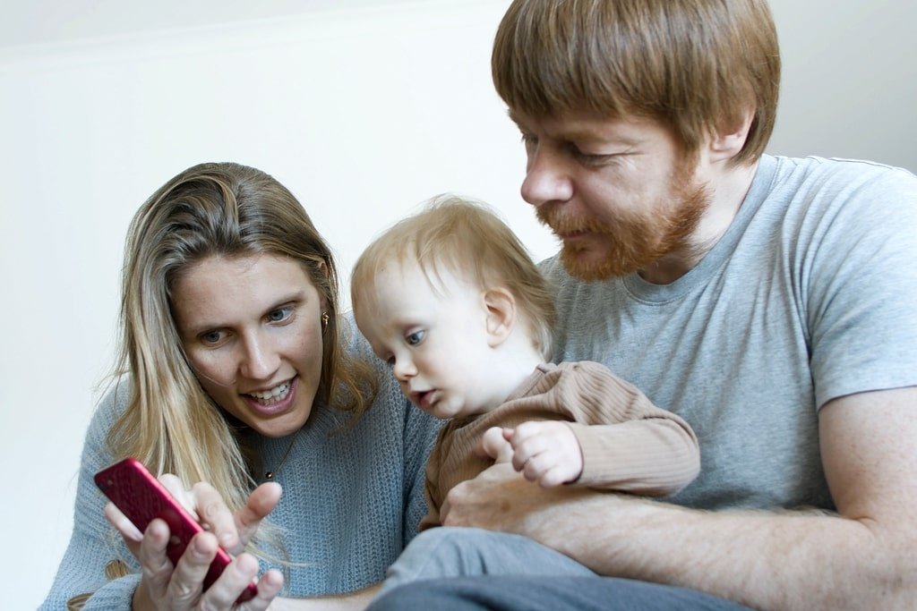 infantia online Saber para Educar: Uma Abordagem Neurocientífica do Impacto da Tecnologia no Desenvolvimento Infantil